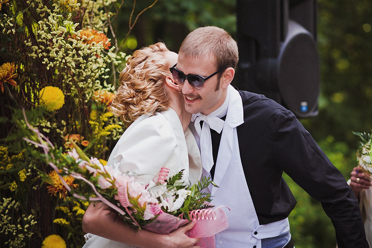 Свадебная прогулка Алекса и Даши. Фотограф крещение венчание в Петербурге! Помогает подобрать храм и посоветовал душевного батюшку в СПб