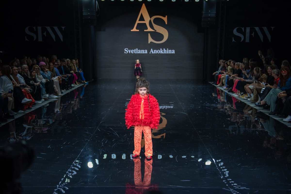 SochiFashionWeek2024 дизайнер Анохина Светлана. Семейный и коммерческий фотограф в Сочи Александр Бодунов