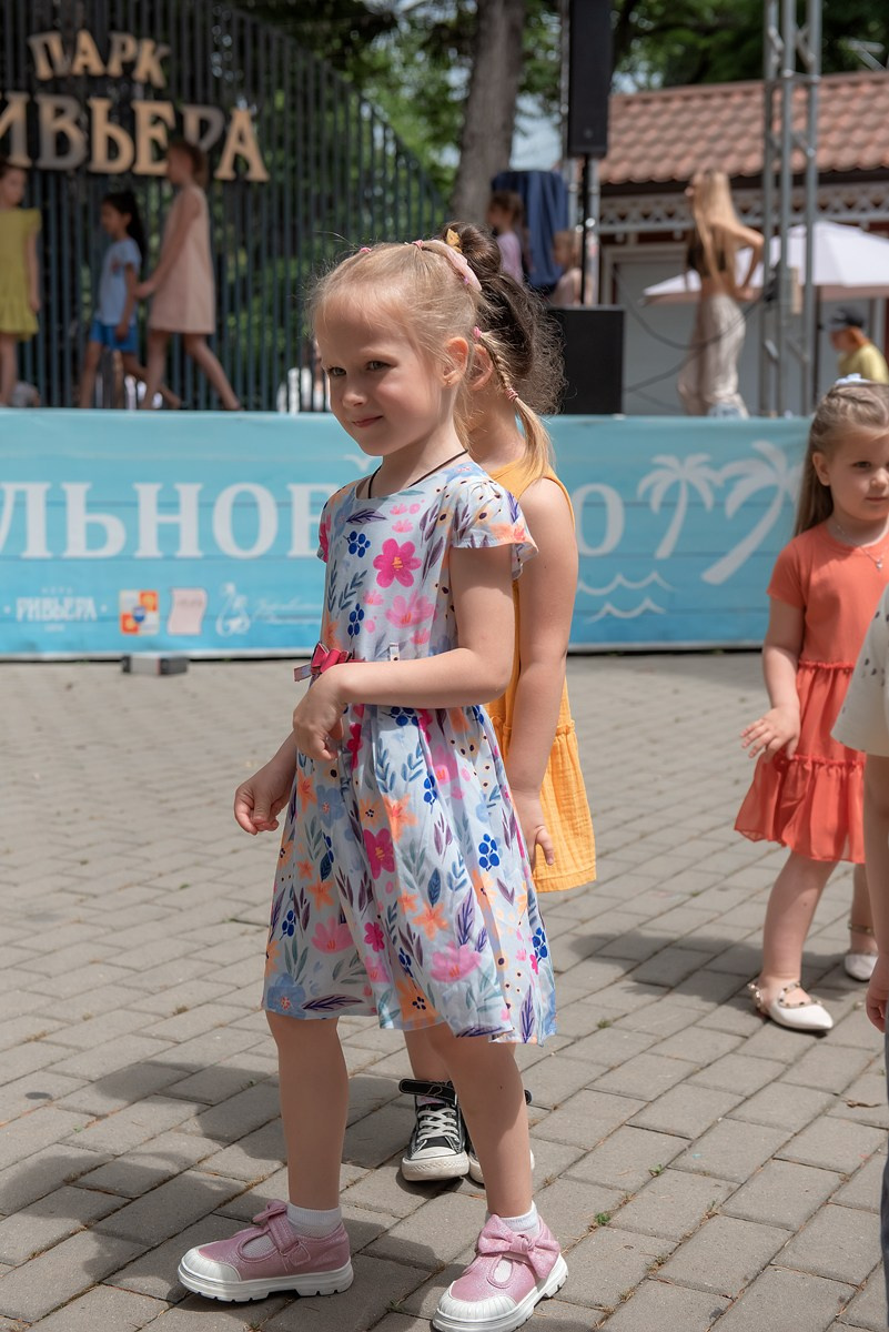 Парк Ривьера дефиле HAPPYkids. Семейный и коммерческий фотограф в Сочи Александр Бодунов