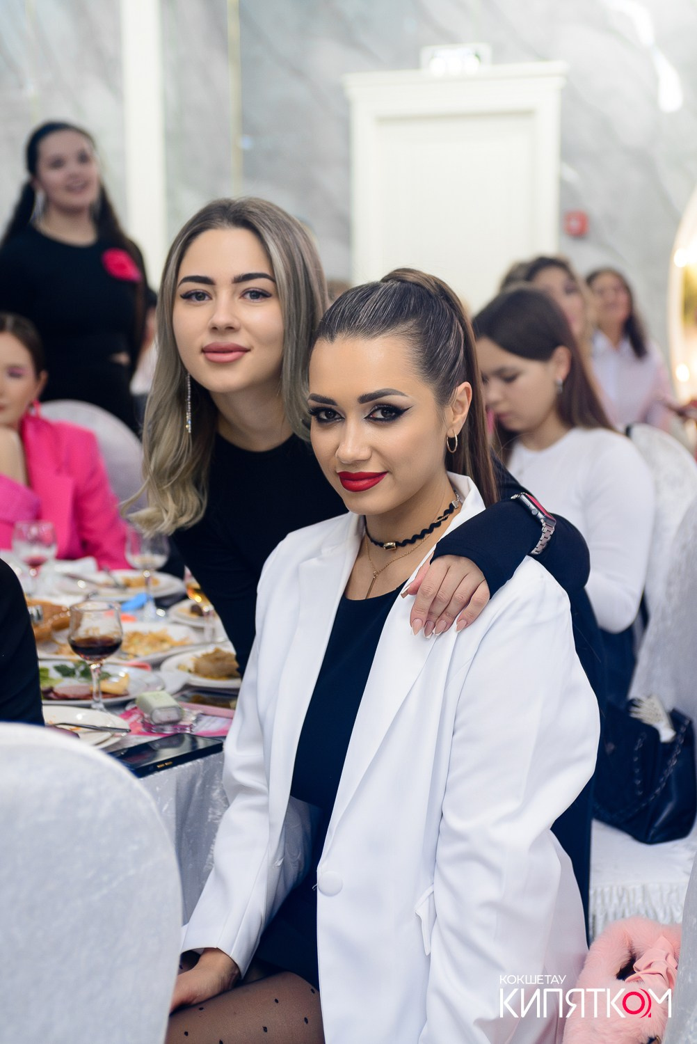 БОЛЬШОЙ ДЕВИЧНИК 5. КИПЯТКОМ КОКШЕТАУ