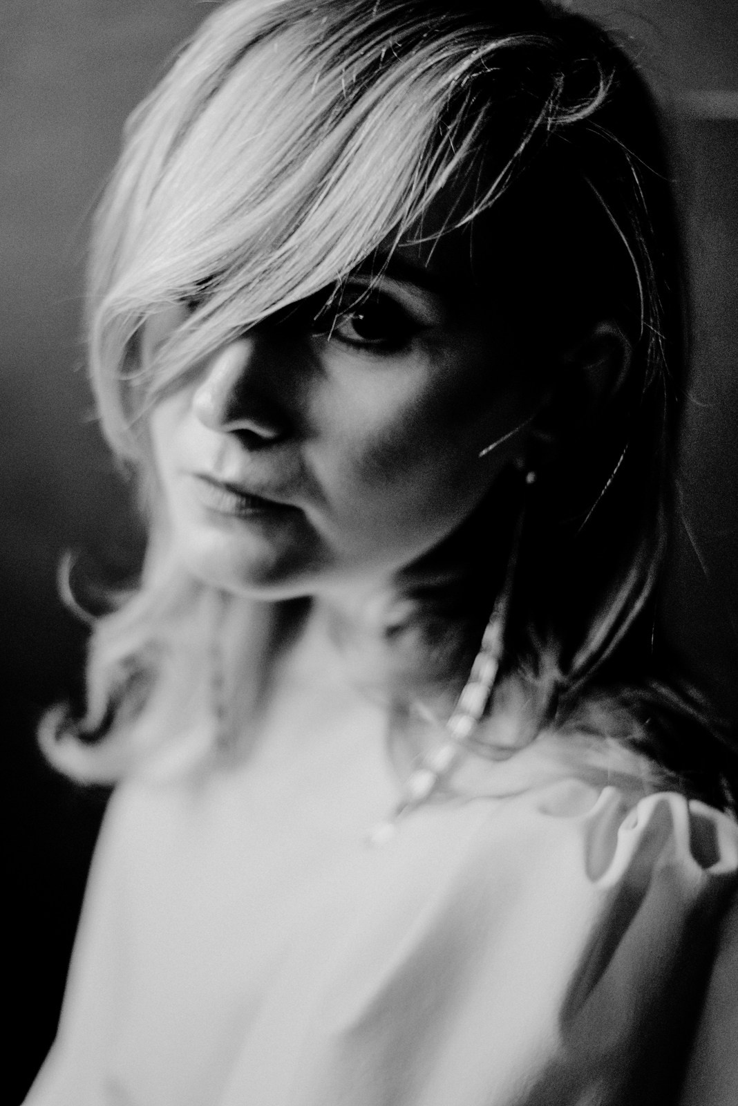 Свадебная фотосессия в стиле минимализм в Тюмени — Максим и Таня — Фотограф Дарья Мустафина. Фотограф Дарья Мустафина, Тюмень