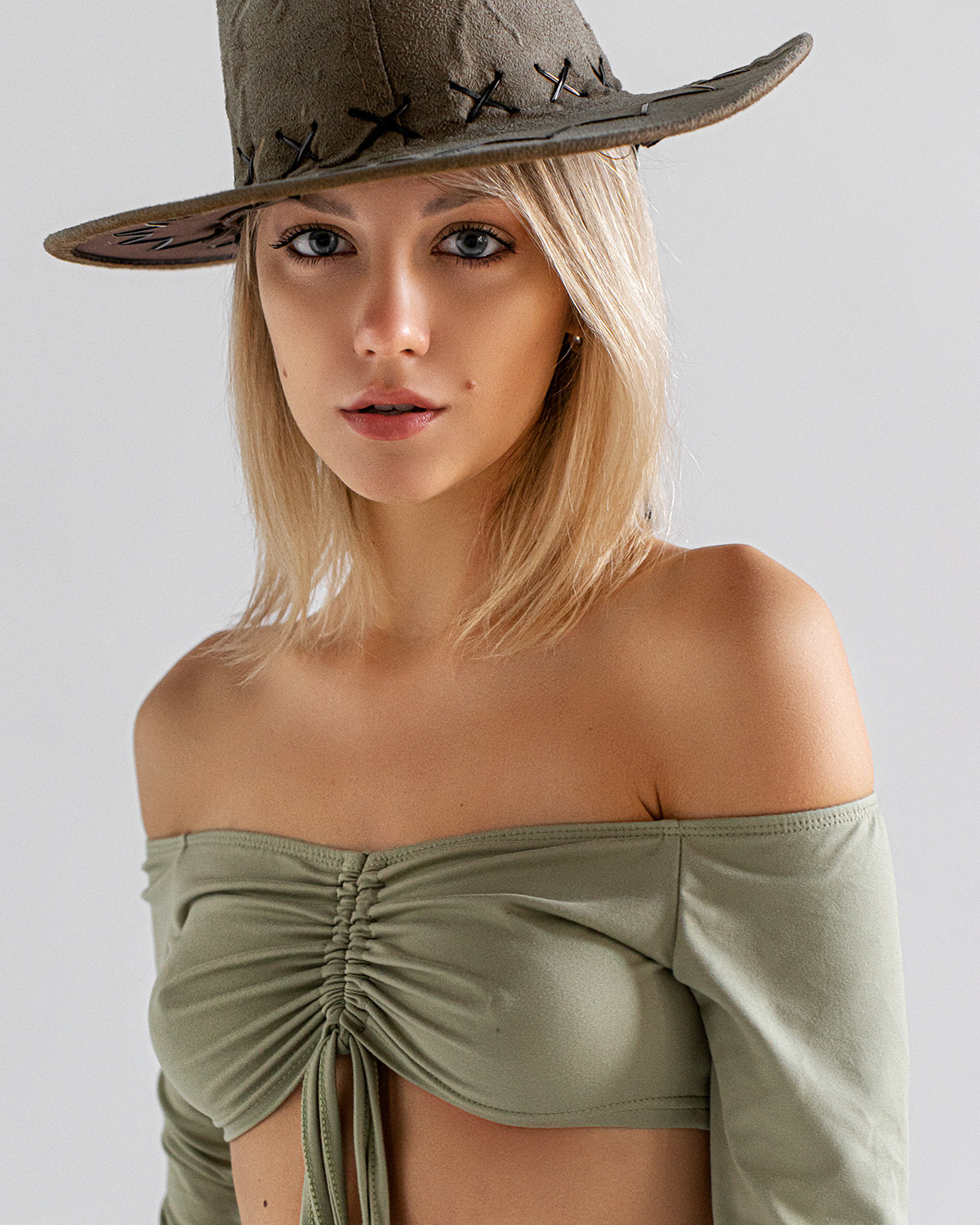 Портреты. Дмитрий Романов / фотограф