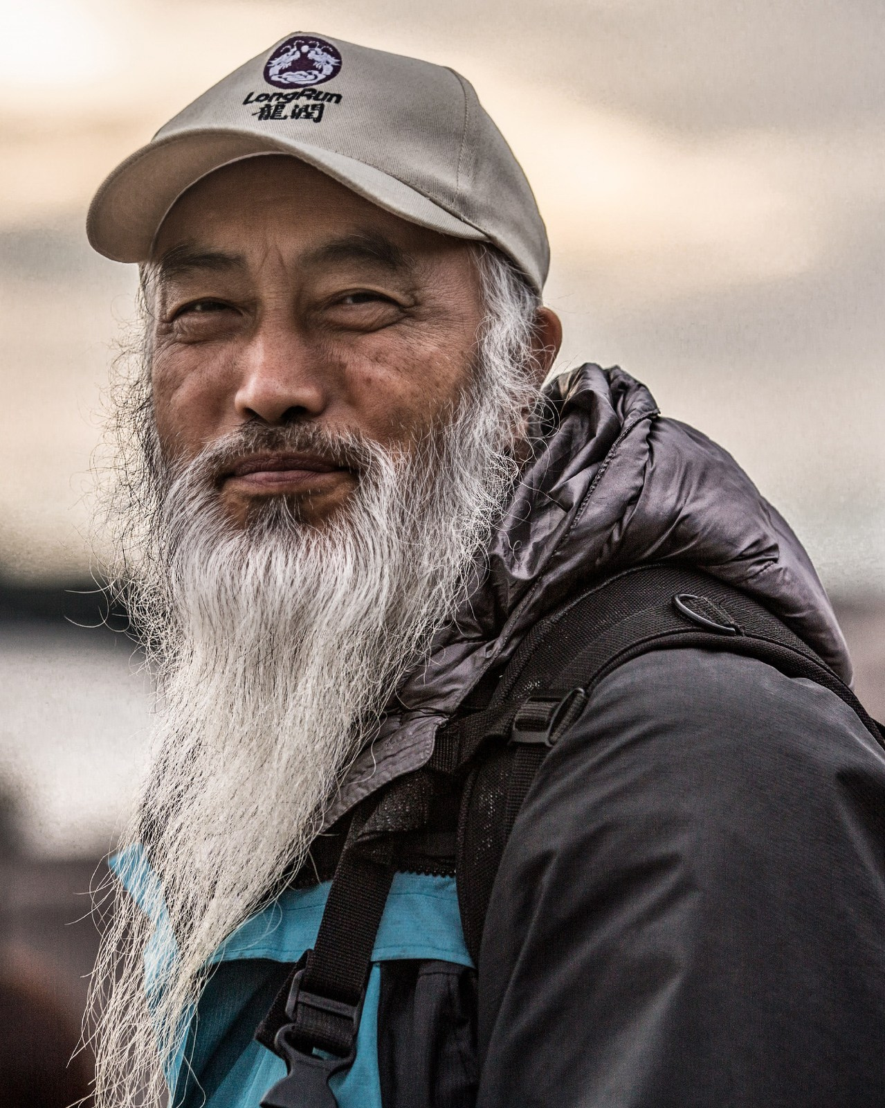 Незнакомцы, незнакомки. Фотограф Владимир Остапенко