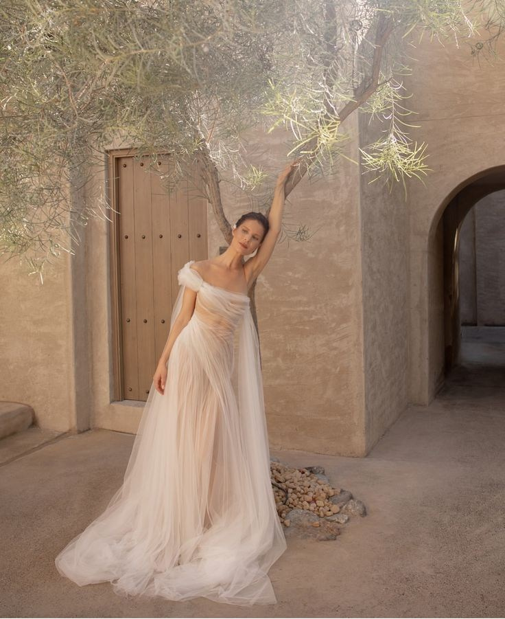 Образ невесты. Платье, макияж и укладка. Валеева Виктория | Свадебный фотограф в Ростове-на-Дону и Москве