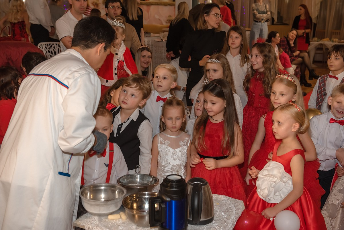 Выпускной в детской школе моделей HAPPYkids 2024. Семейный и коммерческий фотограф в Сочи Александр Бодунов