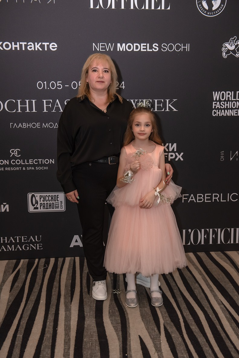 SochiFashionWeek2024 дизайнер Анохина. Семейный и коммерческий фотограф в Сочи Александр Бодунов