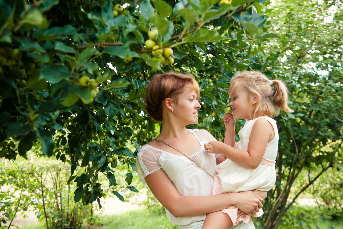 Семейная фотосессия в Петергофе. Фотограф крещение венчание в Петербурге! Помогает подобрать храм и посоветовал душевного батюшку в СПб