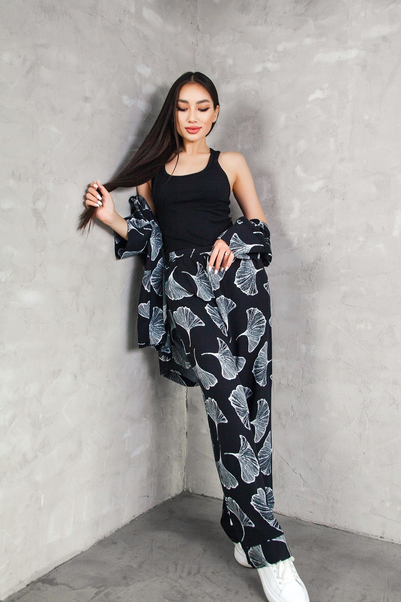 Реклама женской одежды. Натан Супервайзер по Продакшену