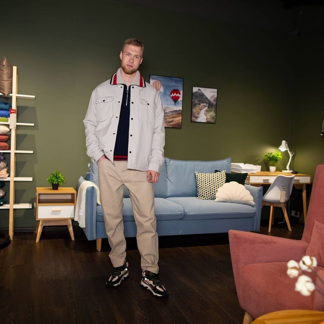 Никита, 191 см, 50-52 р-р,. KED Production — продакшн из СПб. Создаём фото, видео и контент, который помогает брендам и селлерам продавать больше