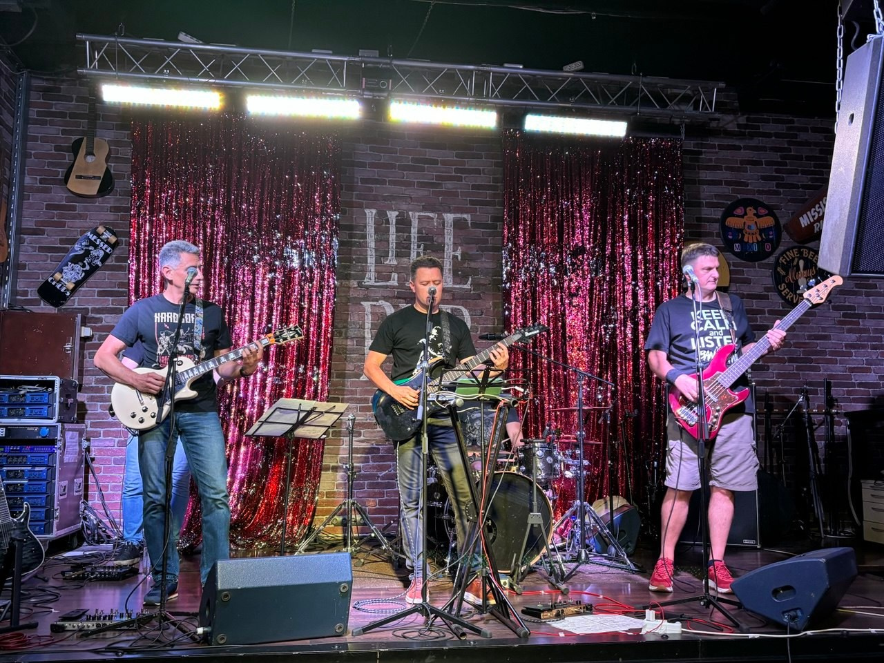 LifePub 31.07.2024. Московская кавер-группа BankBand