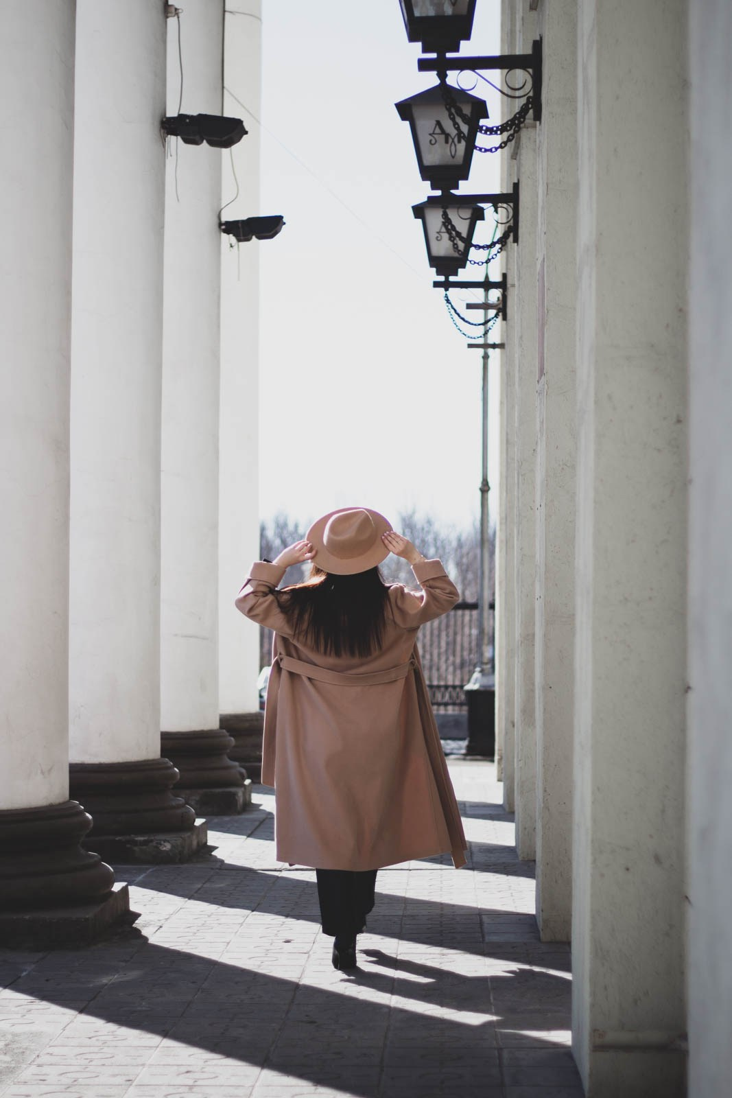 Екатерина (Фотопрогулка по городу, уличная фотосессия). Женский фотограф в Орске Новотроицке Динара Долганова
