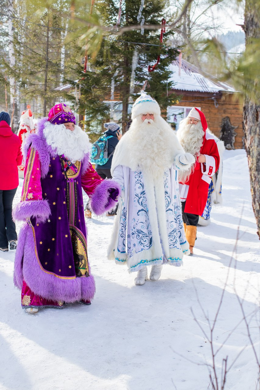 Ледяная сказка Байкала. Фотограф Наталья Кургина Слюдянка Иркутск