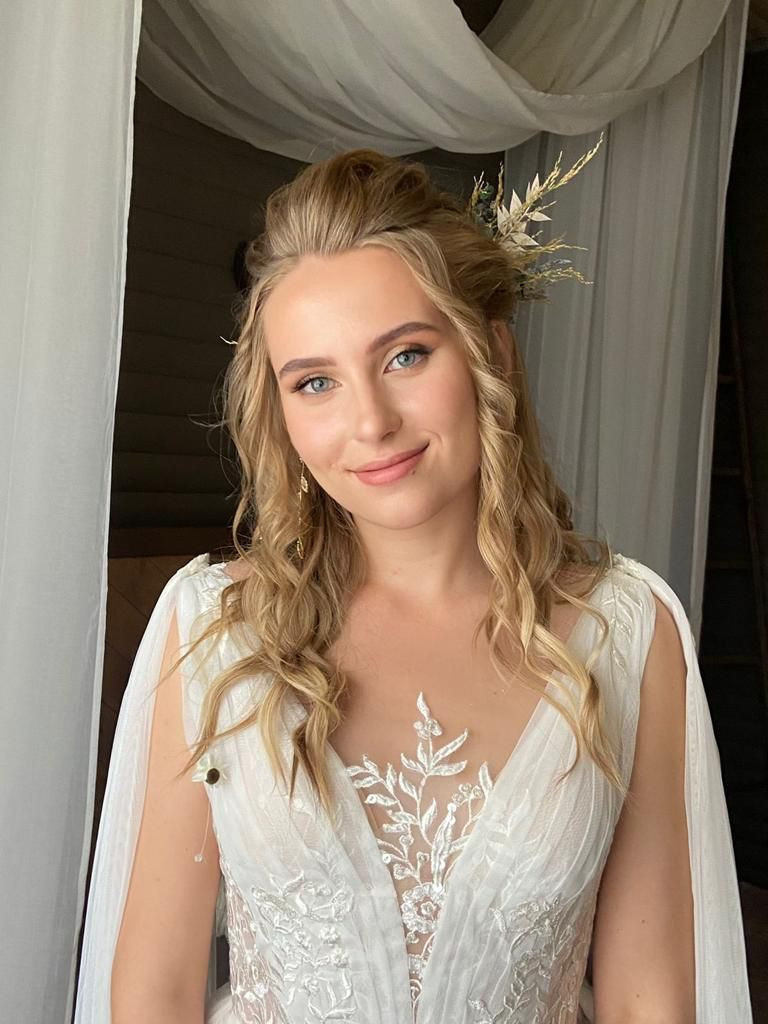 Стилист Савченко. Подрядчики и друзья сети свадебных площадок House for wedding