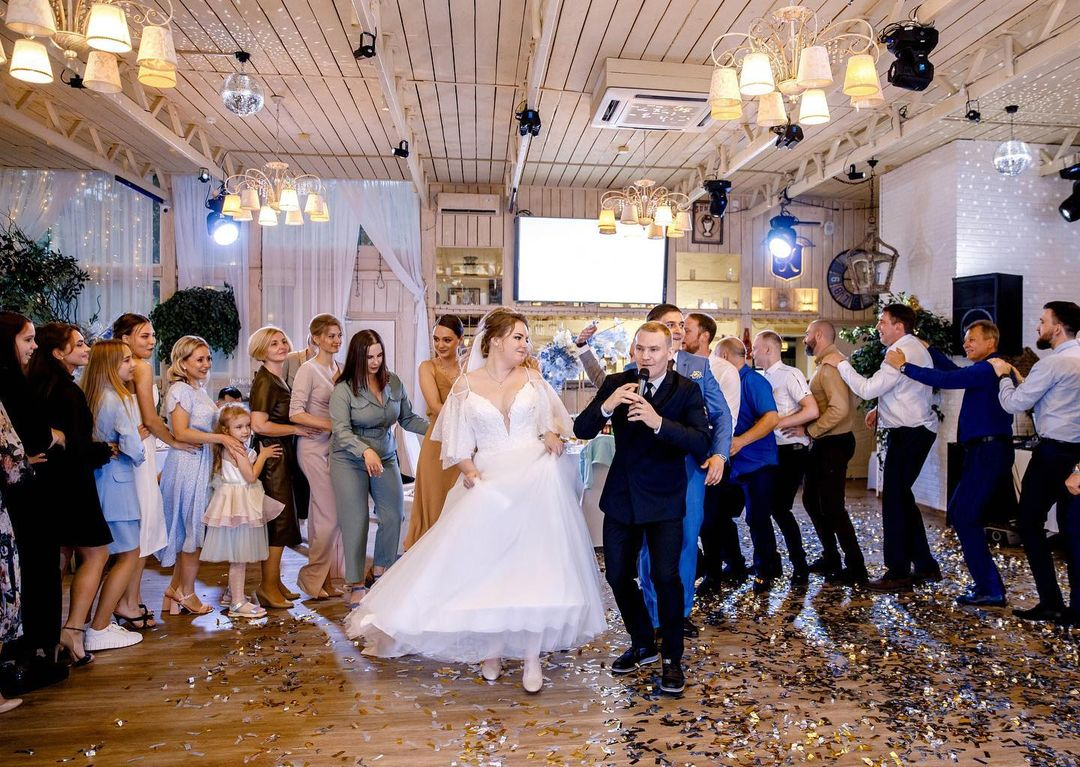 Ведущий Моргунов Дом у моря. Подрядчики и друзья сети свадебных площадок House for wedding