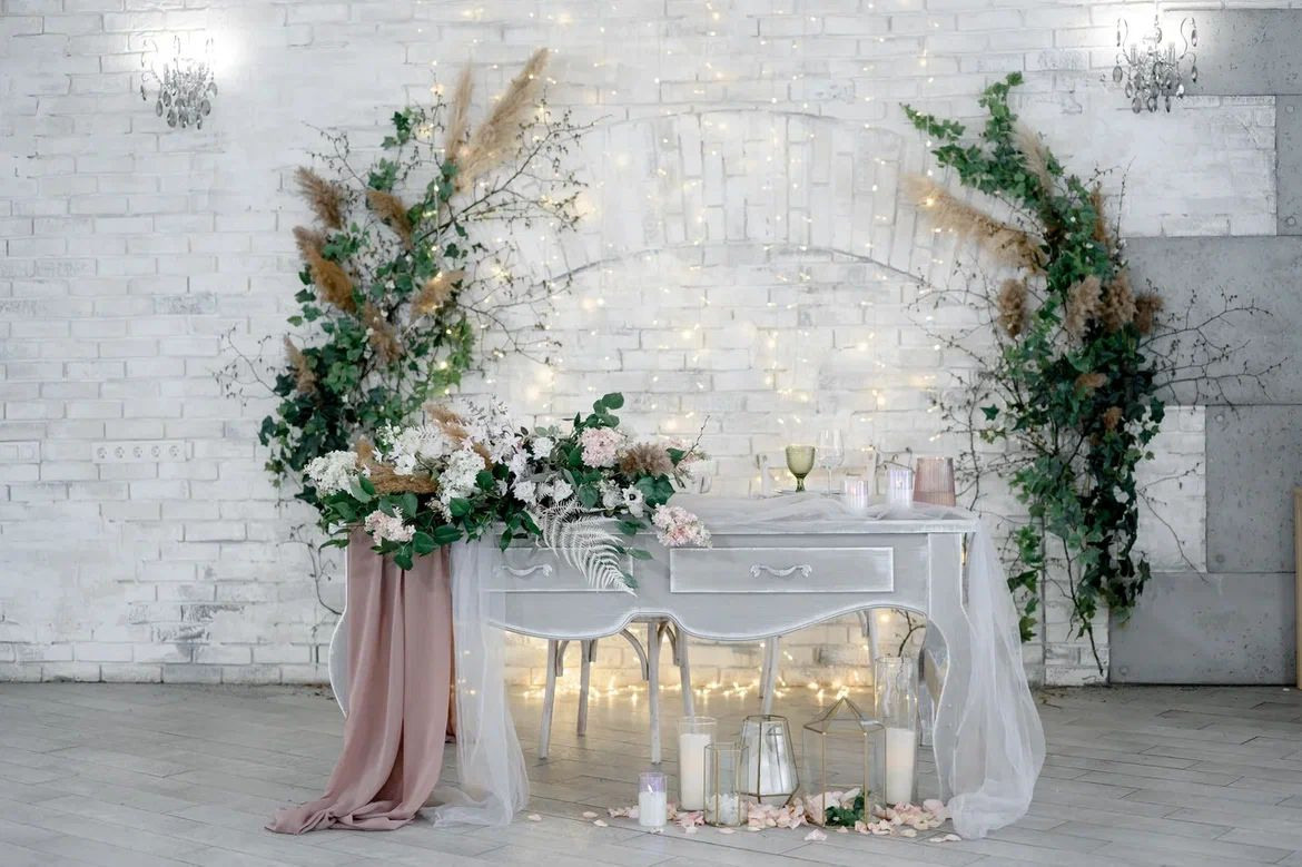 Декор Джуси роуз. Подрядчики и друзья сети свадебных площадок House for wedding