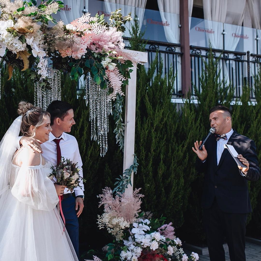 Ведущий Косяков Дом у моря. Подрядчики и друзья сети свадебных площадок House for wedding