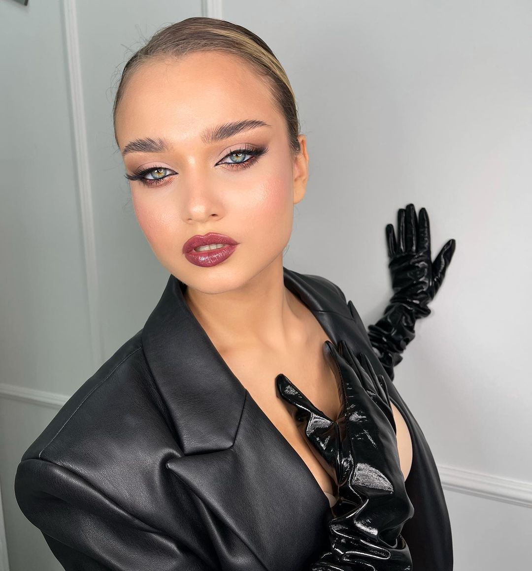 Стилист Эрна Дом у Моря. Подрядчики и друзья сети свадебных площадок House for wedding