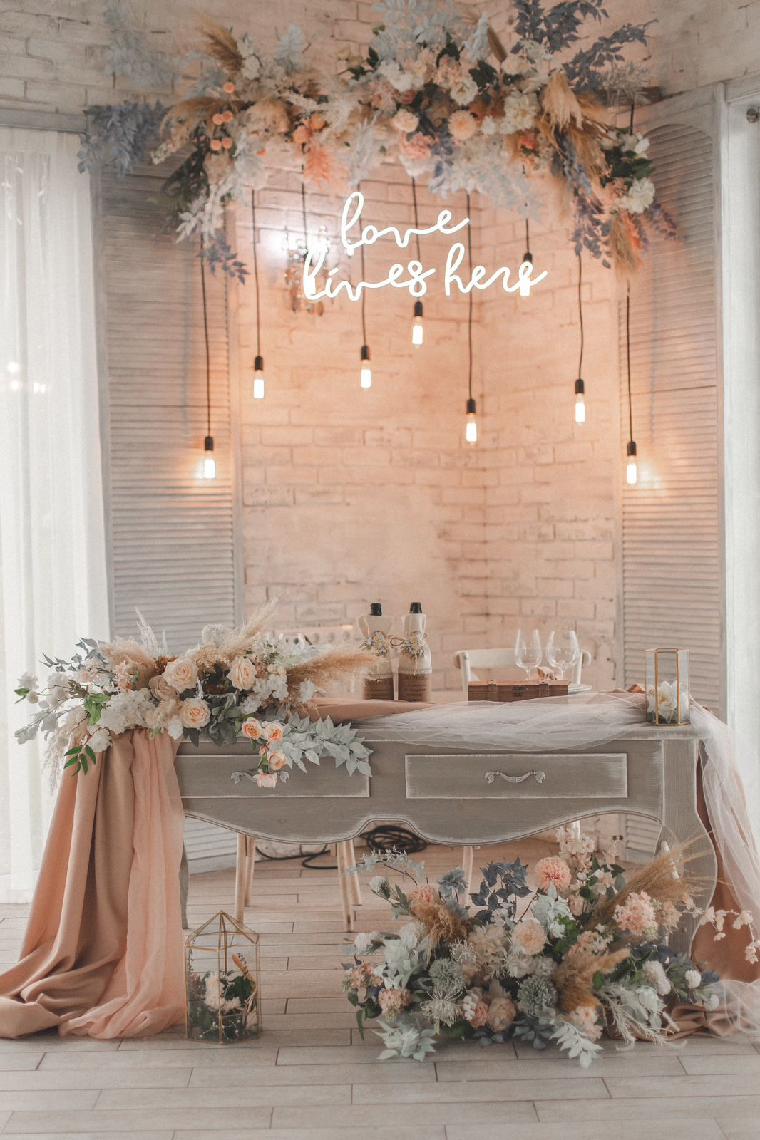 Декор Джуси роуз. Подрядчики и друзья сети свадебных площадок House for wedding