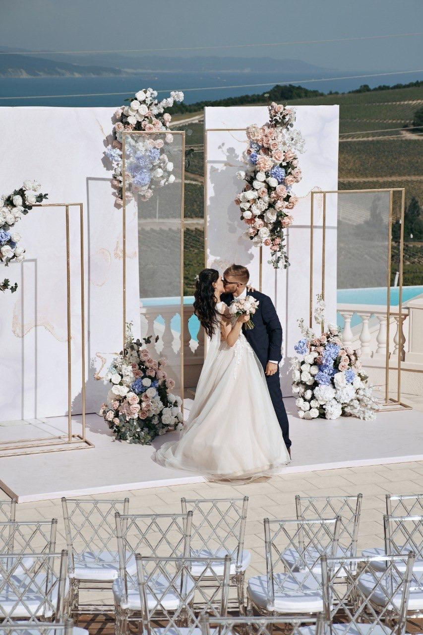 Декор Праздничная атмосфера. Подрядчики и друзья сети свадебных площадок House for wedding