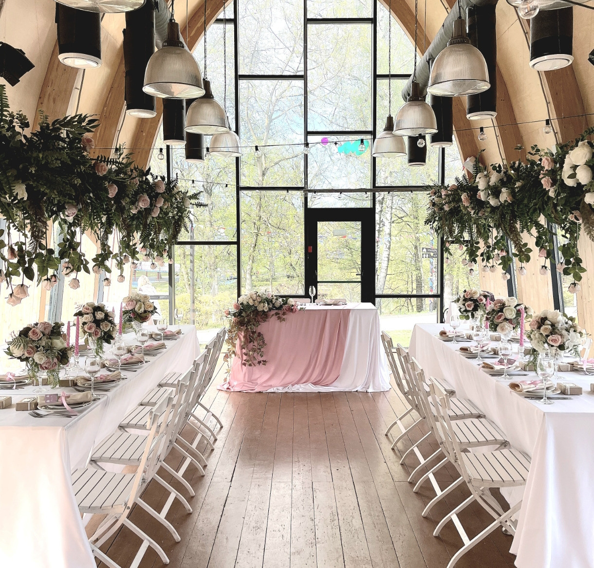 Декор Artmikc. Подрядчики и друзья сети свадебных площадок House for wedding