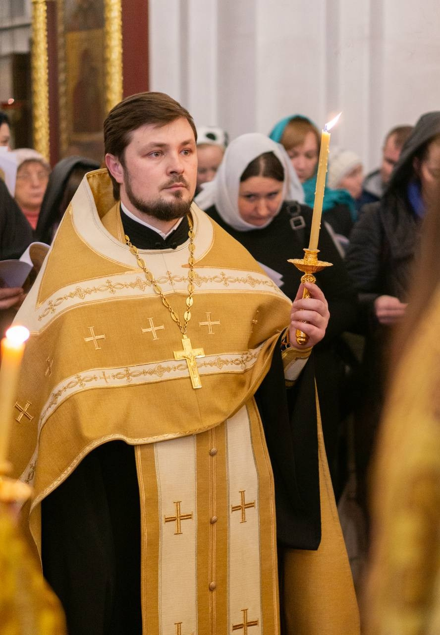 В наш храм доставлен ковчег с частицей мощей Блаженной Матроны Московской. Саратовское Северо-Западное благочиние