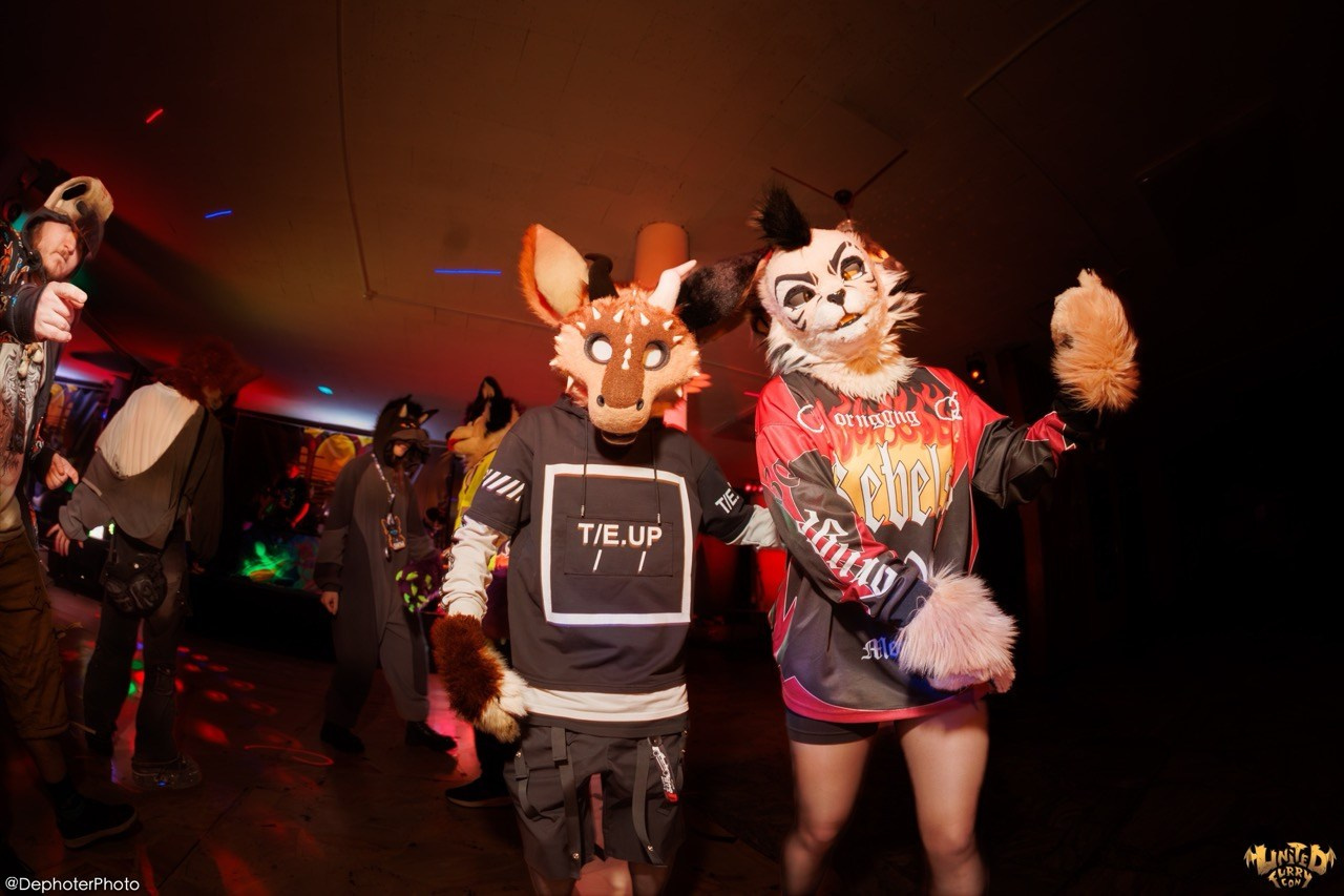 United Furry Convention 2026. Различные мероприятия и просто фотографии людей