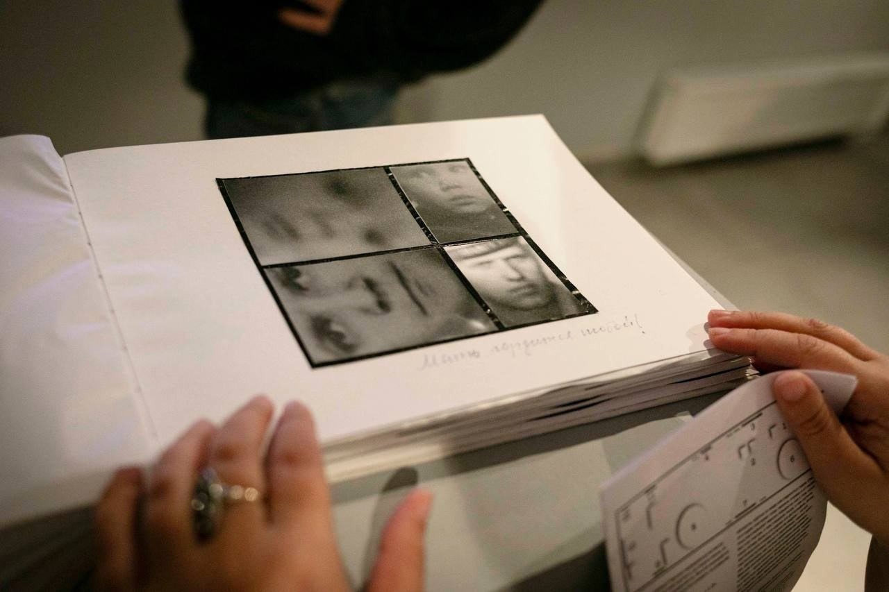 Пределы Видимости. Лаборатория по работе с архивной фотографией. Художественная группа «Нежные Бабы»