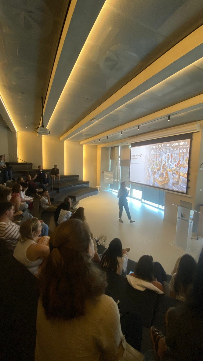 Similarweb. Филипп Хирковский — стратег по маркетингу