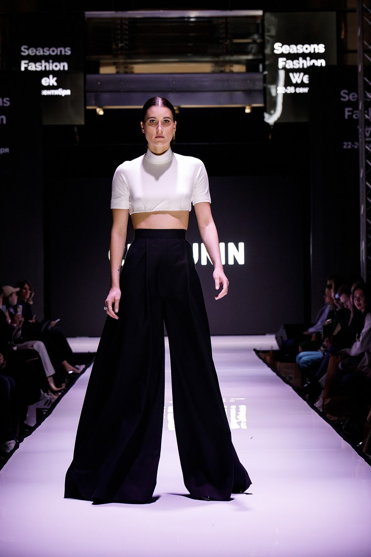 Season Fashion Week 2021. Kirillova Studio — мастерская декора и событий Юли Кирилловой