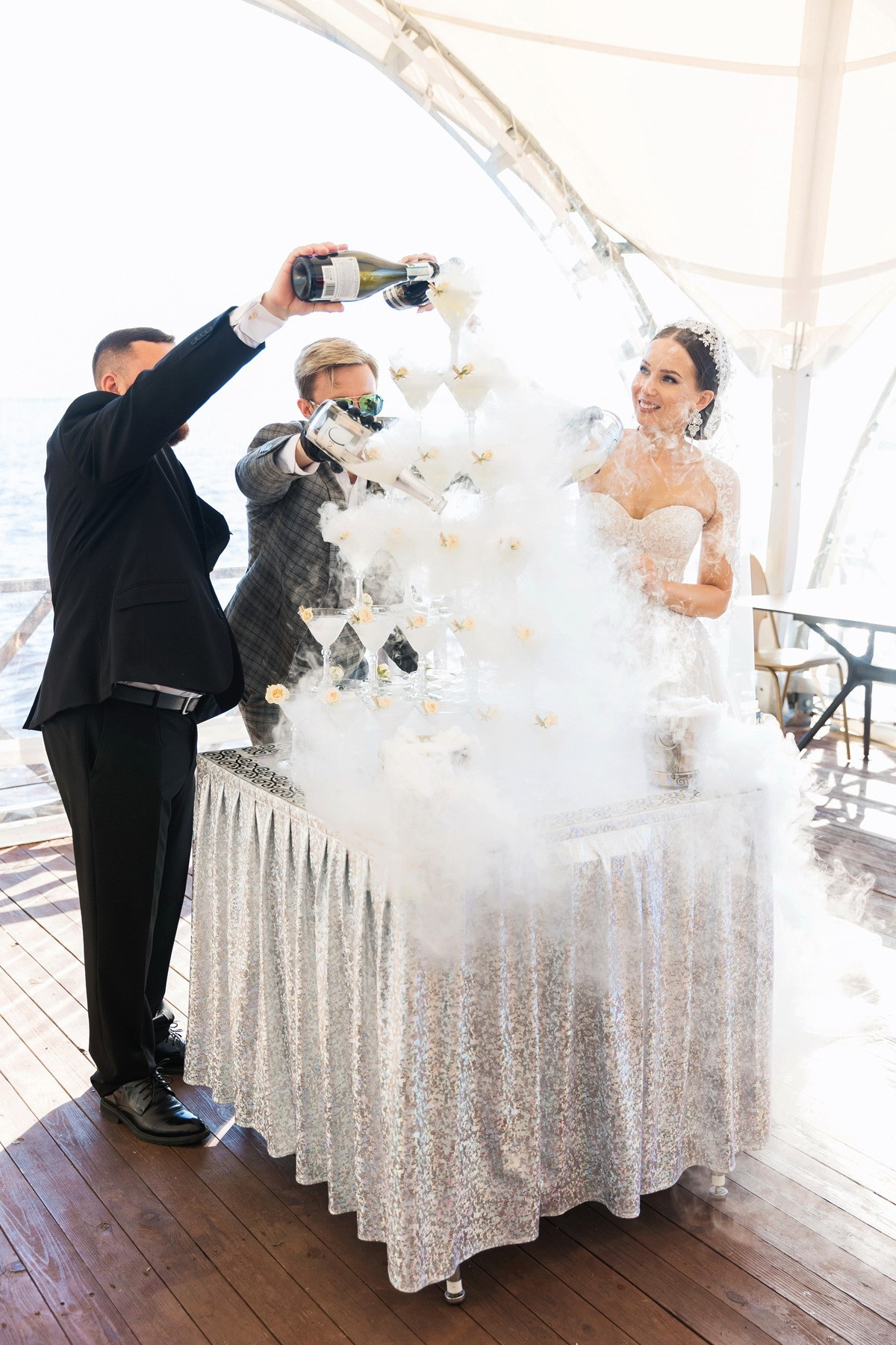 Свадебная фотосессия на берегу Горьковского моря. Свадебный фотограф в Нижнем Новгороде и Москве Сергей Воробьев