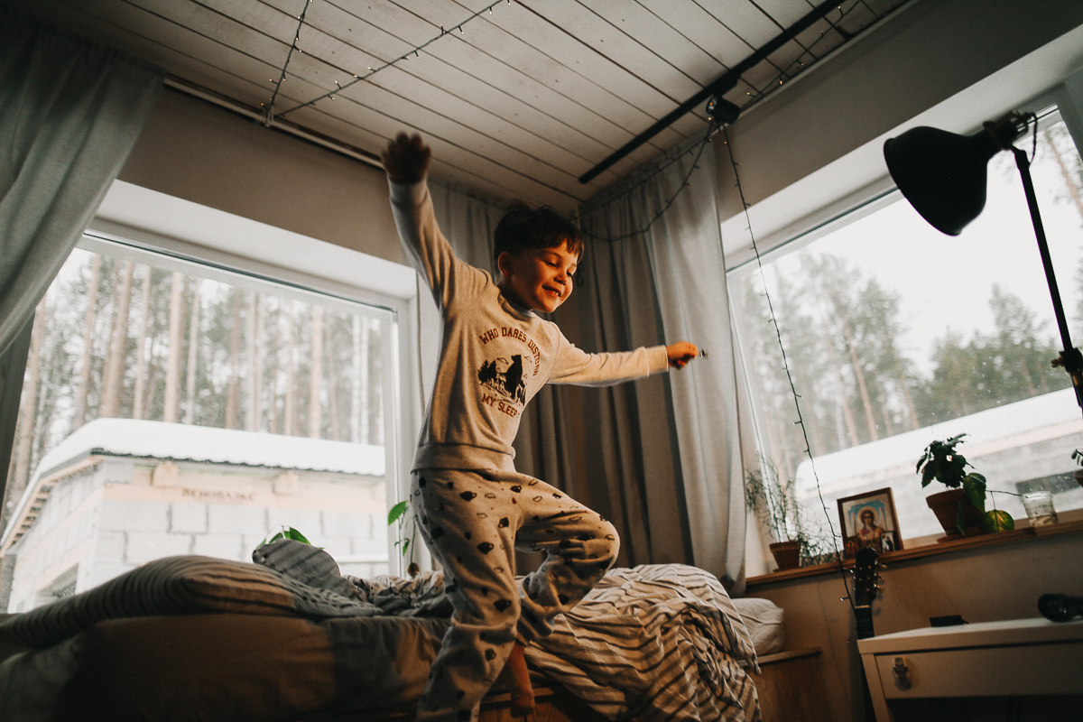 Рождественское утро в домике. Соня Черных (sophieblack)