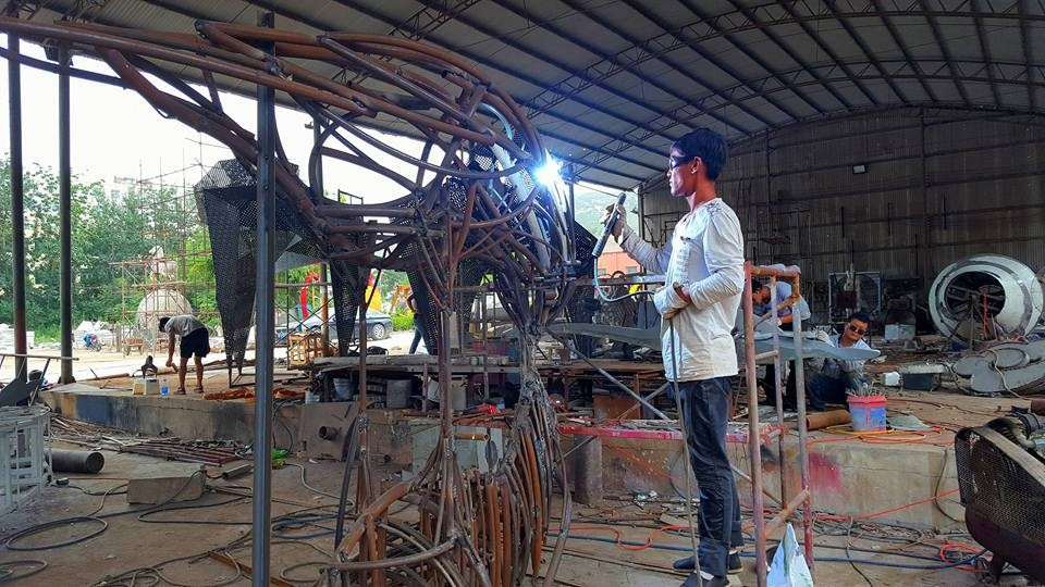 Поцелуй / Китай / Чаньчунь /2017. Художник — скульптор Антонина Фатхуллина