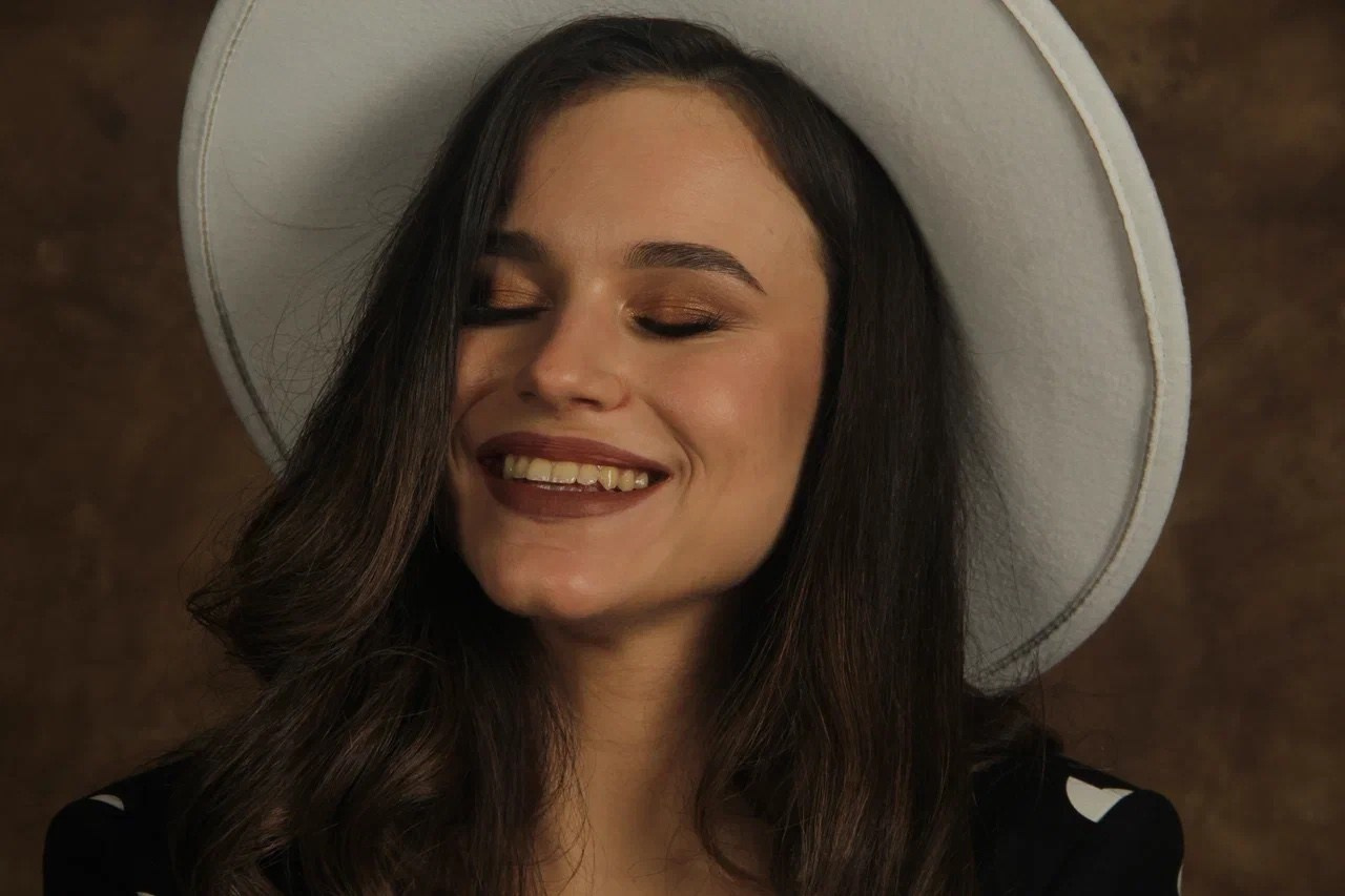 Мария, 44-46 р-р, 170 см. KED Production — продакшн из СПб. Создаём фото, видео и контент, который помогает брендам и селлерам продавать больше