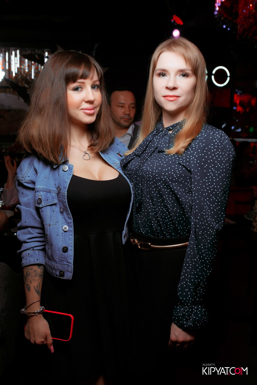 FRIENDS BAR & TERRACE. КИПЯТКОМ АЛМАТЫ!