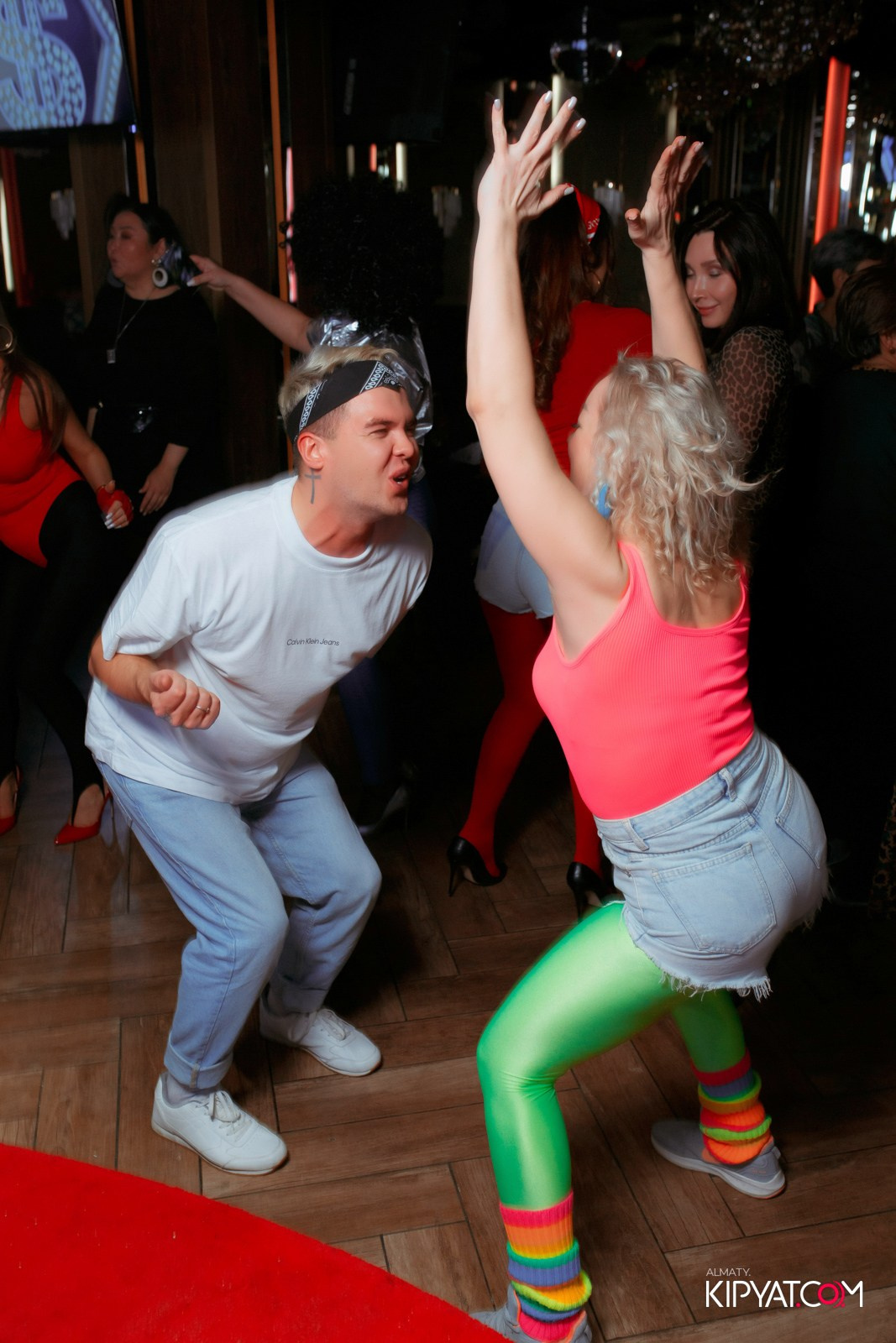 ЗАЯ, НА БИС. КИПЯТКОМ АЛМАТЫ!