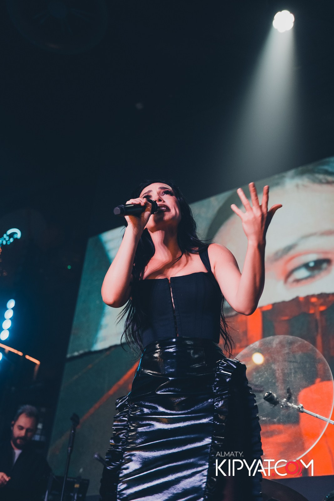 SANTA BARBARA — ВЫСТУПЛЕНИЕ ОЛЬГИ СЕРЯБКИНОЙ. КИПЯТКОМ АЛМАТЫ!