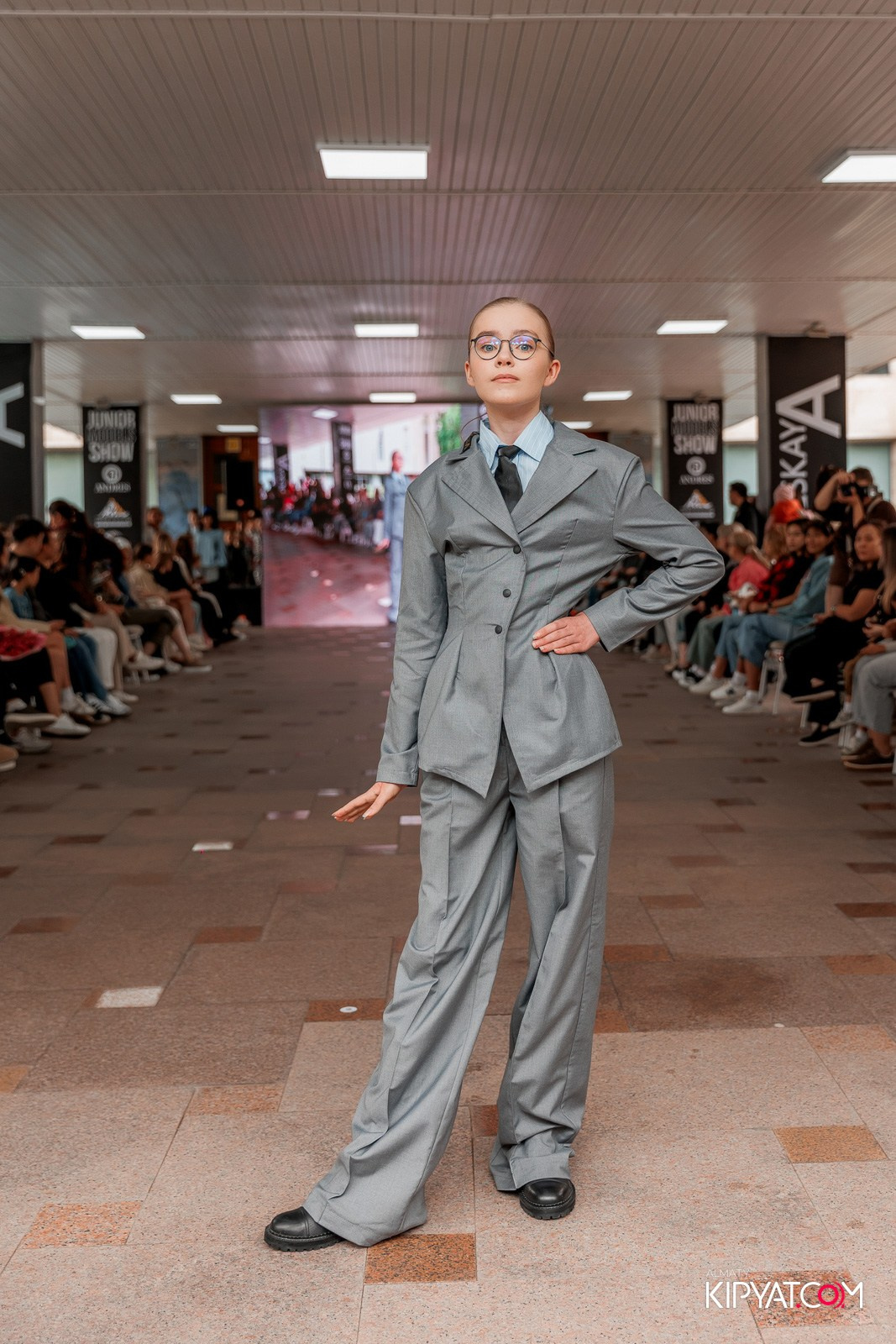 JUNIOR FASHION SHOW. КИПЯТКОМ АЛМАТЫ!