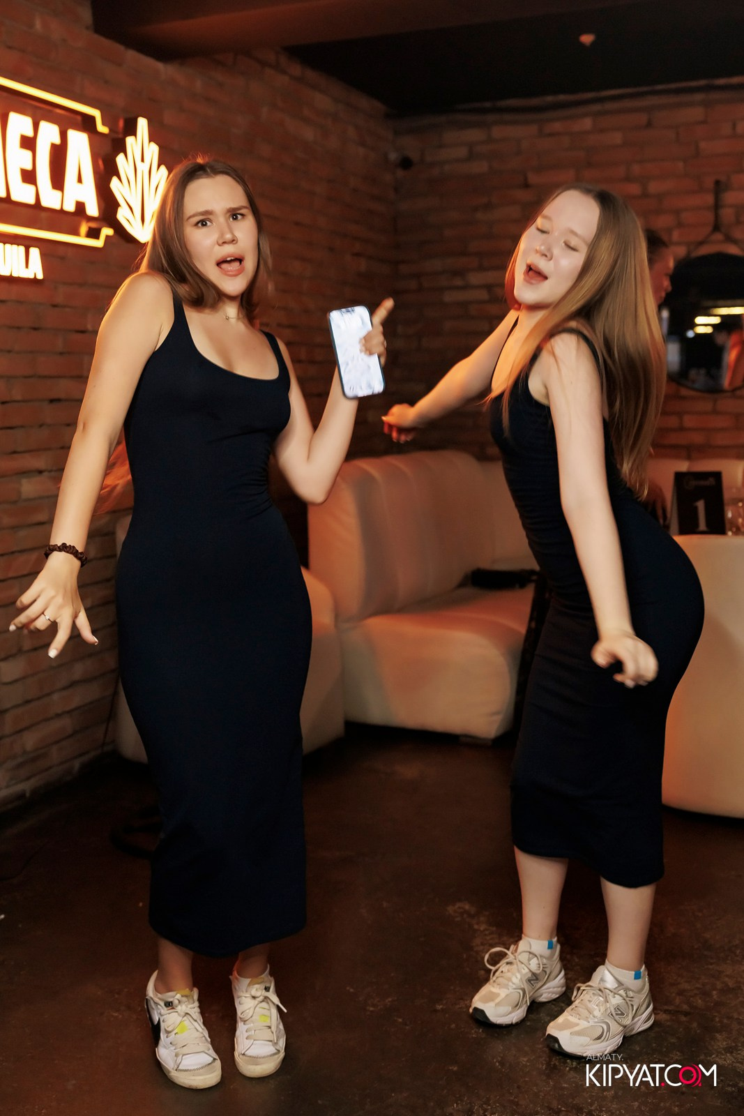 МУЗЫКАЛЬНОЕ ЛОТО В HIT RETRO. КИПЯТКОМ АЛМАТЫ!