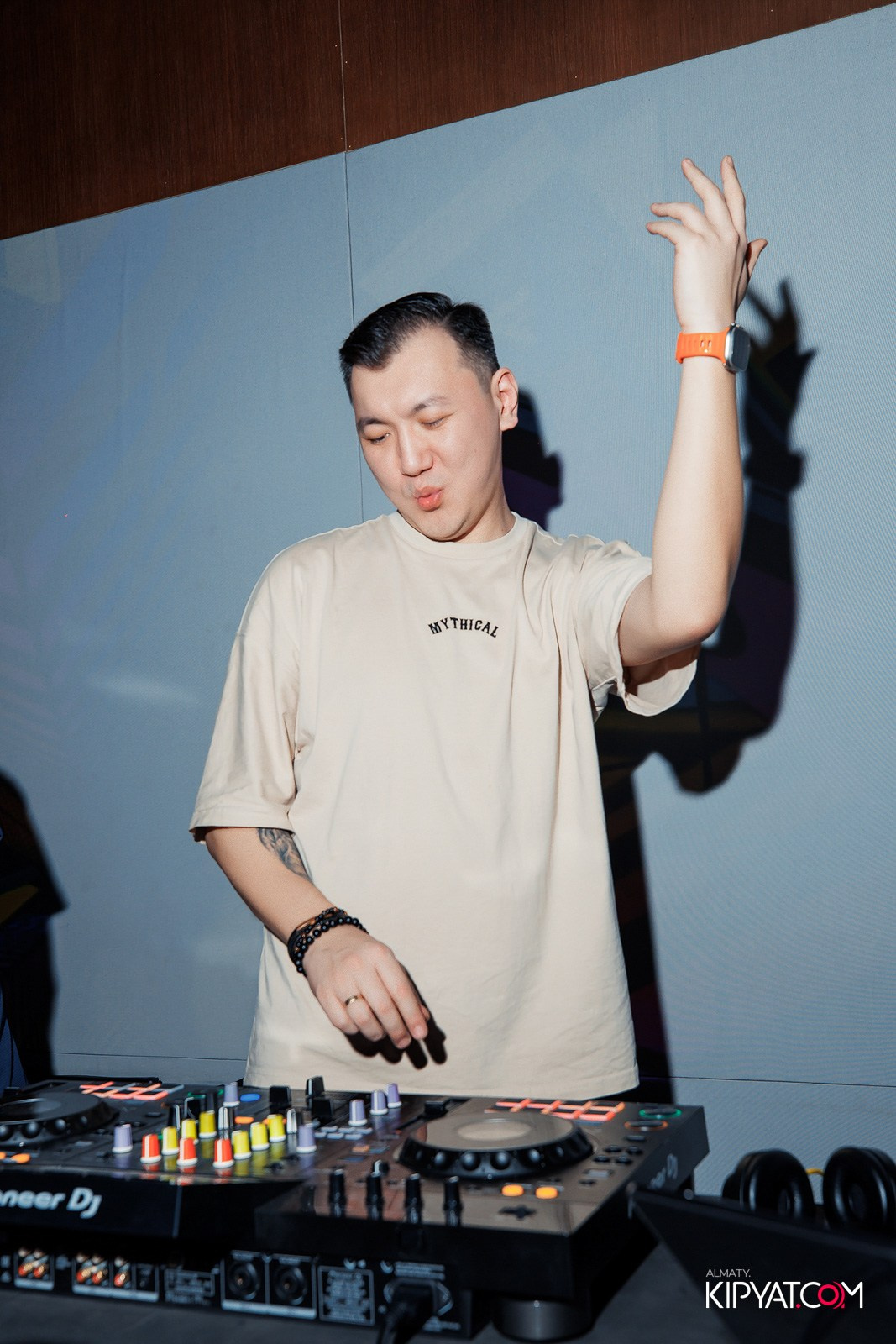 EVENT BAR. КИПЯТКОМ АЛМАТЫ!