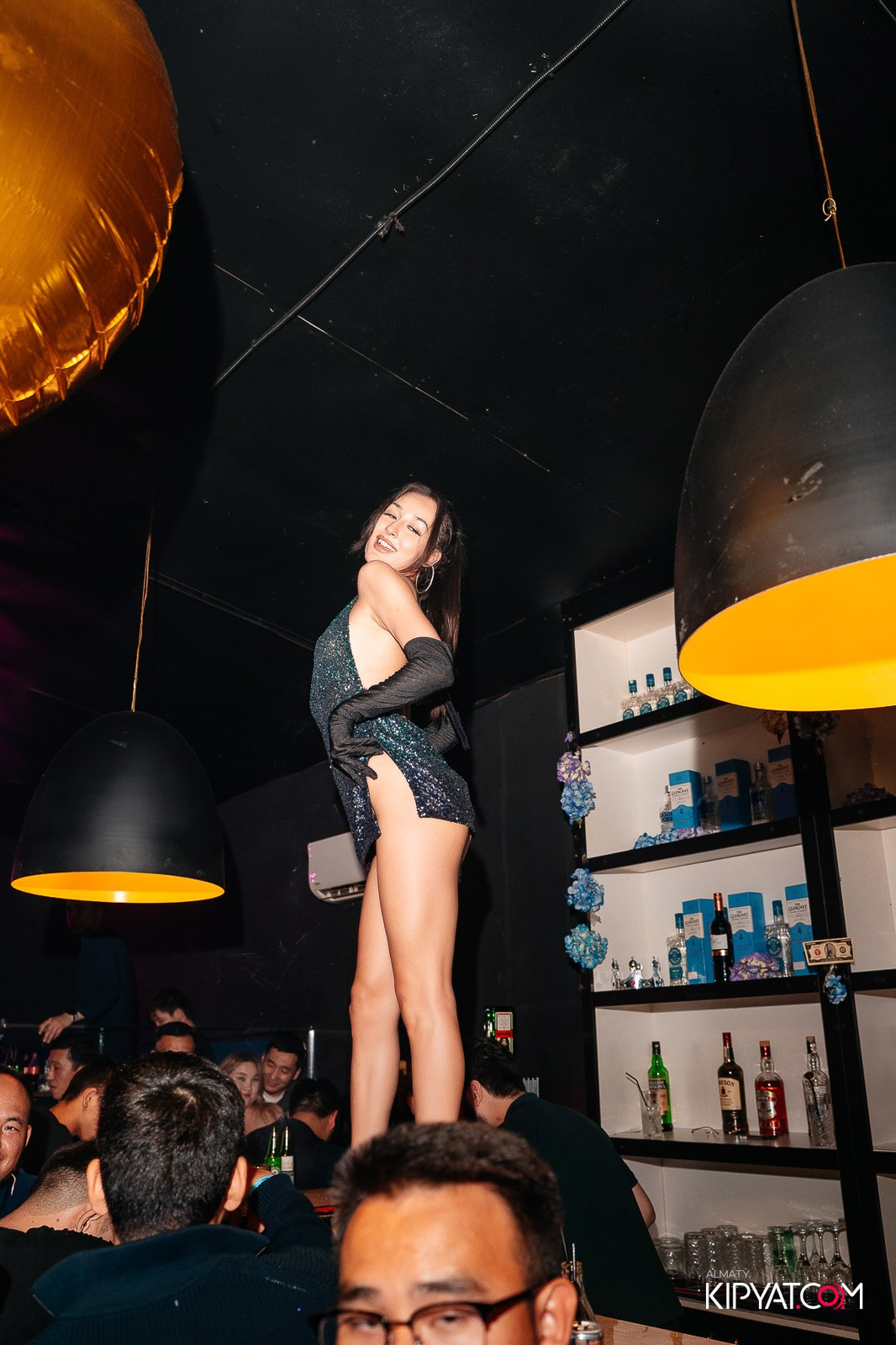 UYAT EMES BAR. КИПЯТКОМ АЛМАТЫ!