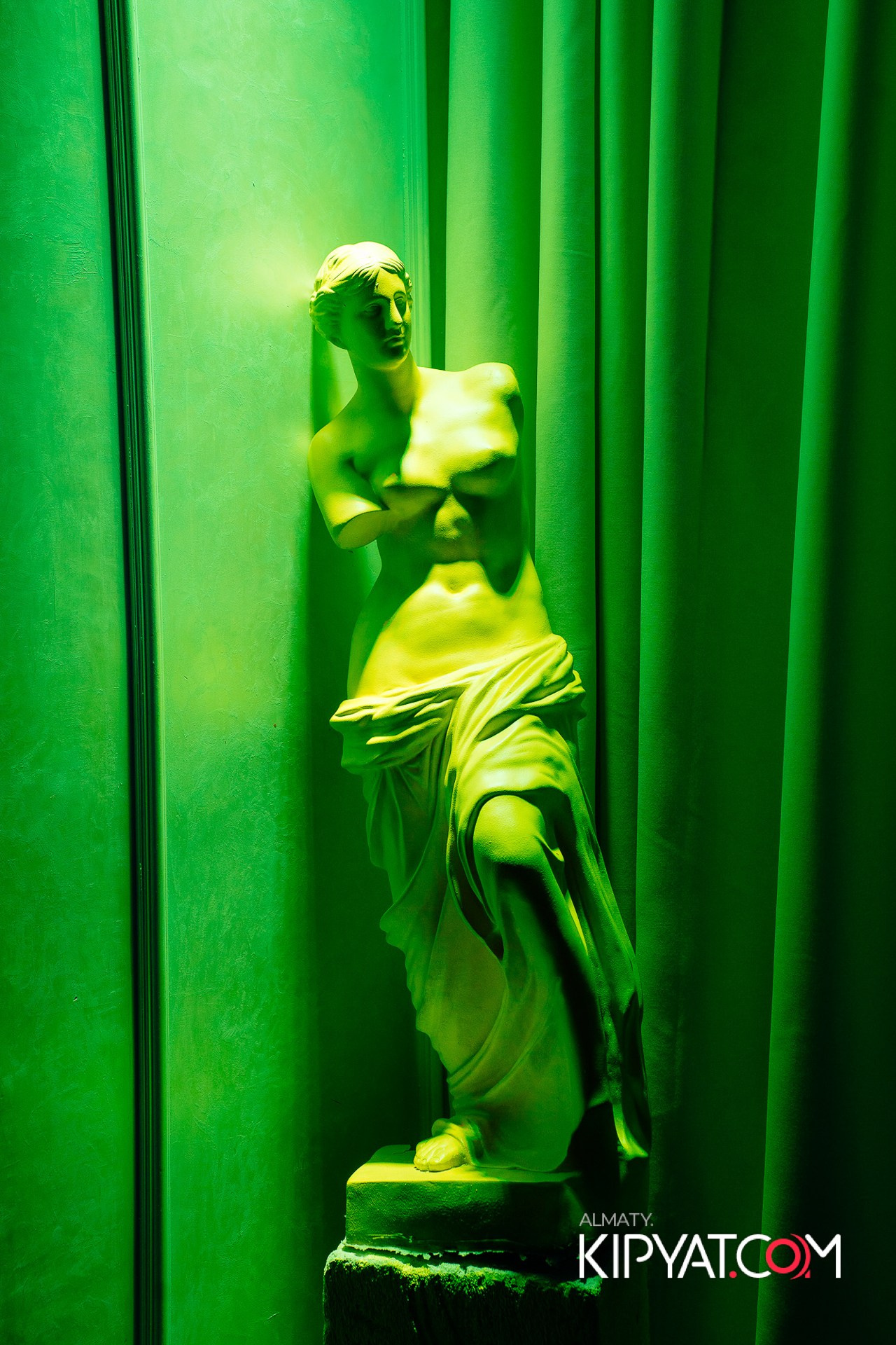 ДОРОГАЯ, Я НА ПИЛ. КИПЯТКОМ АЛМАТЫ!