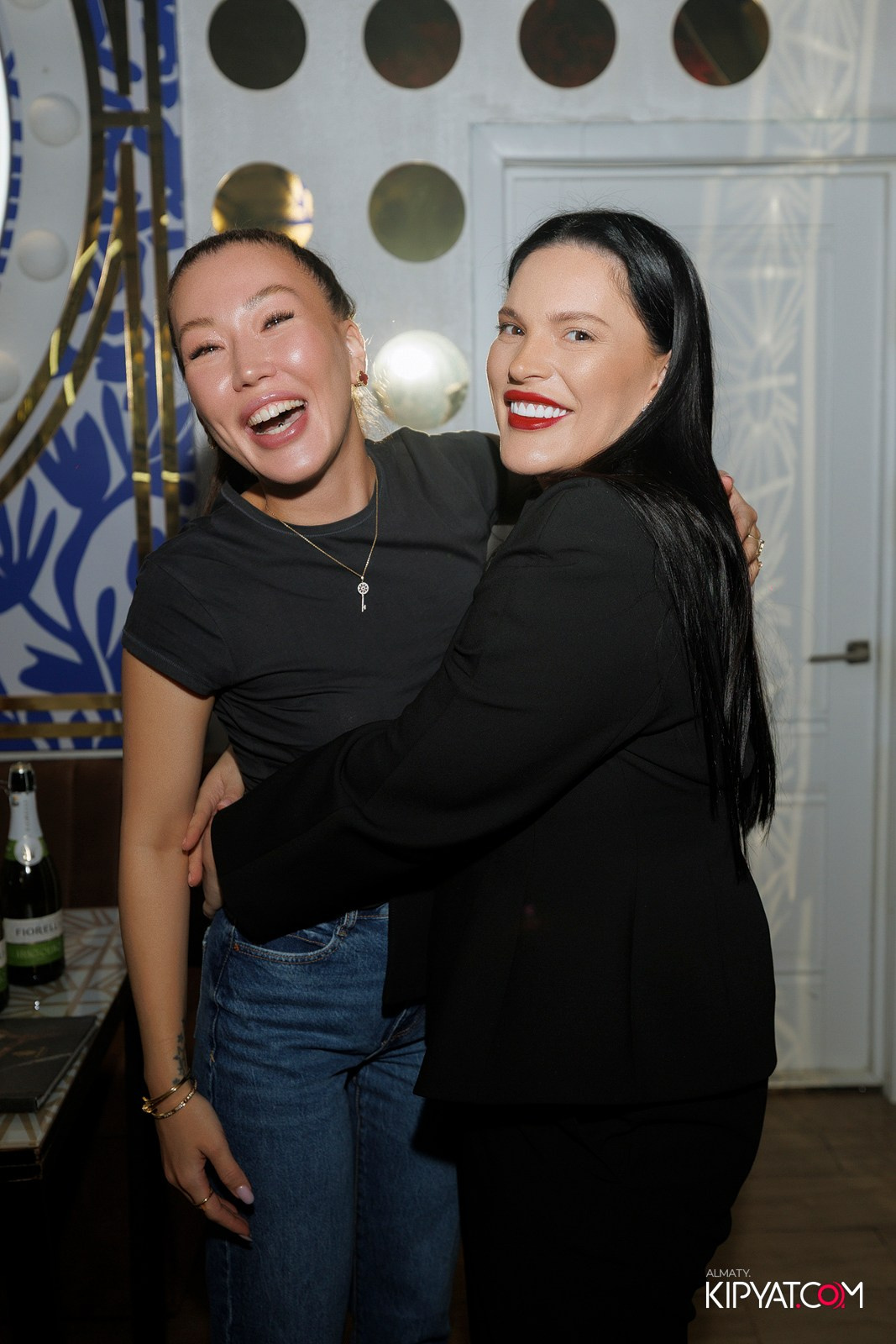 УХО И МЕДВЕДЬ НА КУРМАНАГАЗЫ. КИПЯТКОМ АЛМАТЫ! Фотосъемка мероприятий в Алматы