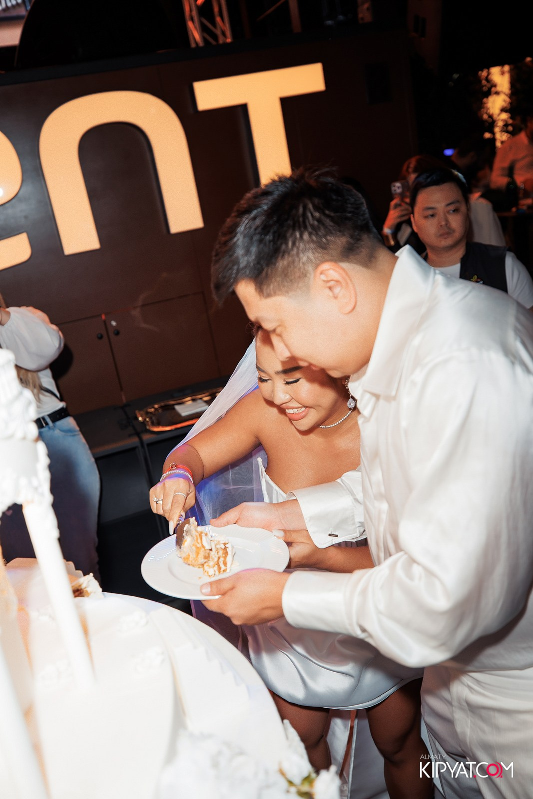 EVENT BAR. КИПЯТКОМ АЛМАТЫ!