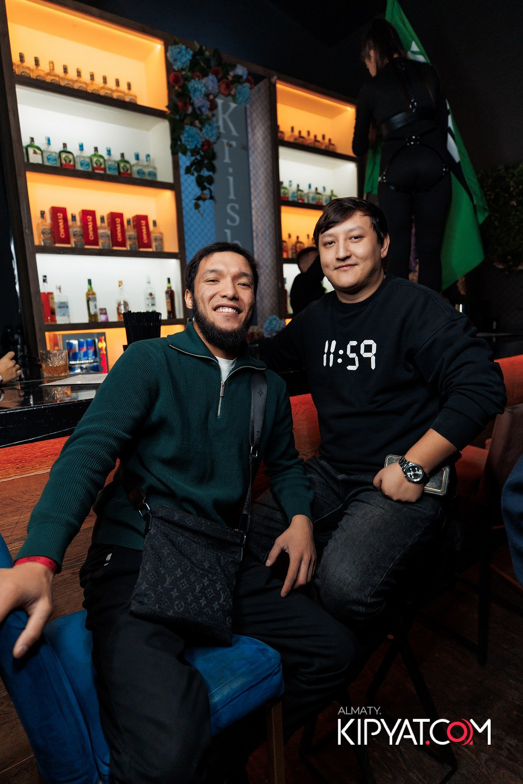 UYAT EMES BAR. КИПЯТКОМ АЛМАТЫ!