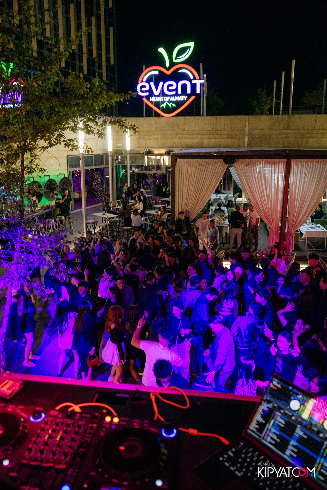 EVENT BAR. КИПЯТКОМ АЛМАТЫ!