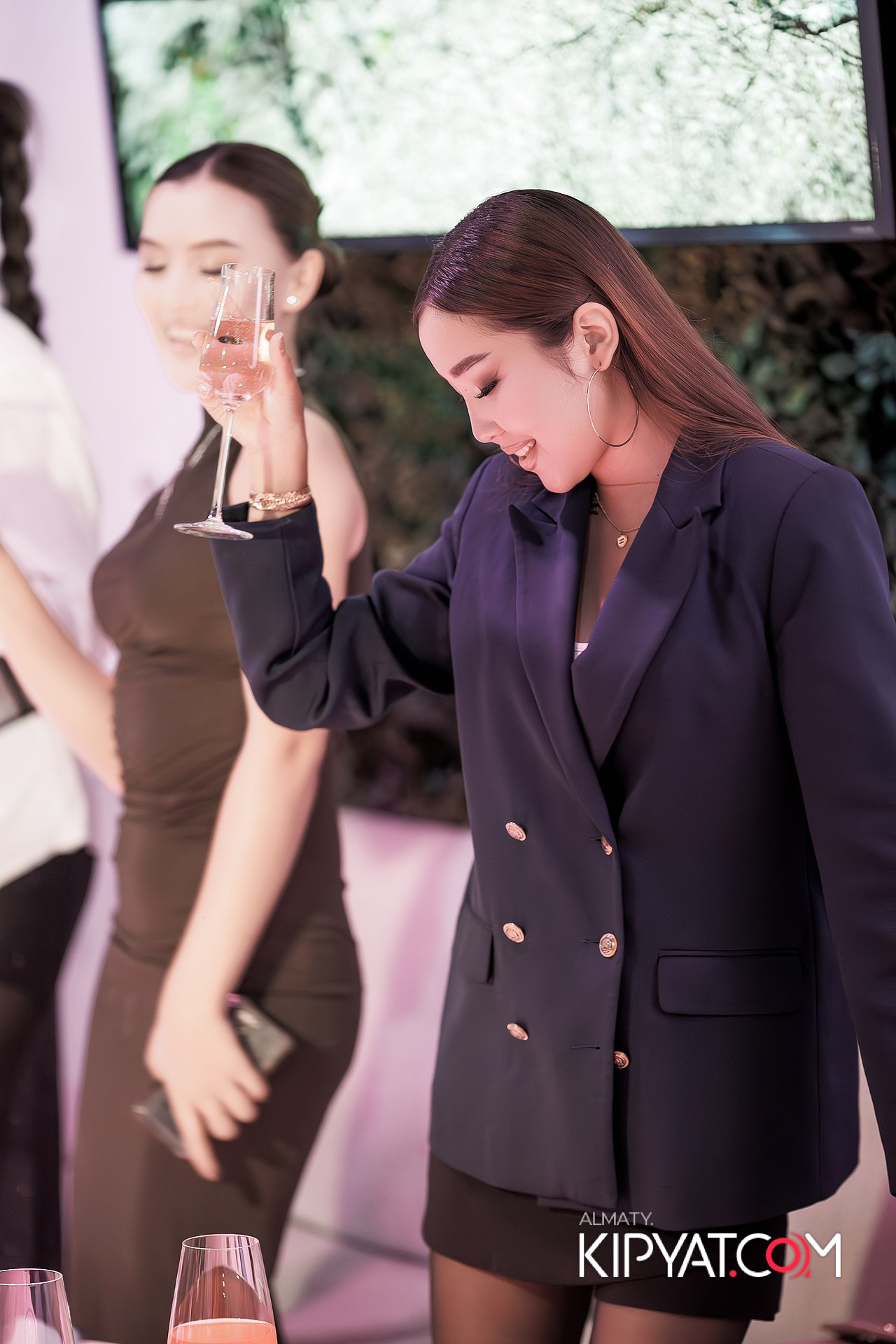 BarFly. КИПЯТКОМ АЛМАТЫ!