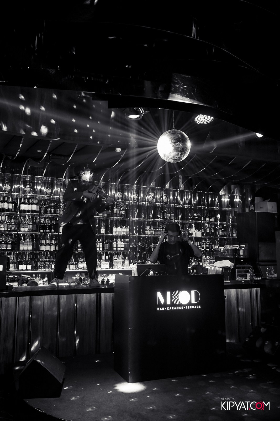 MOOD KARAOKE & TERRACE. КИПЯТКОМ АЛМАТЫ!