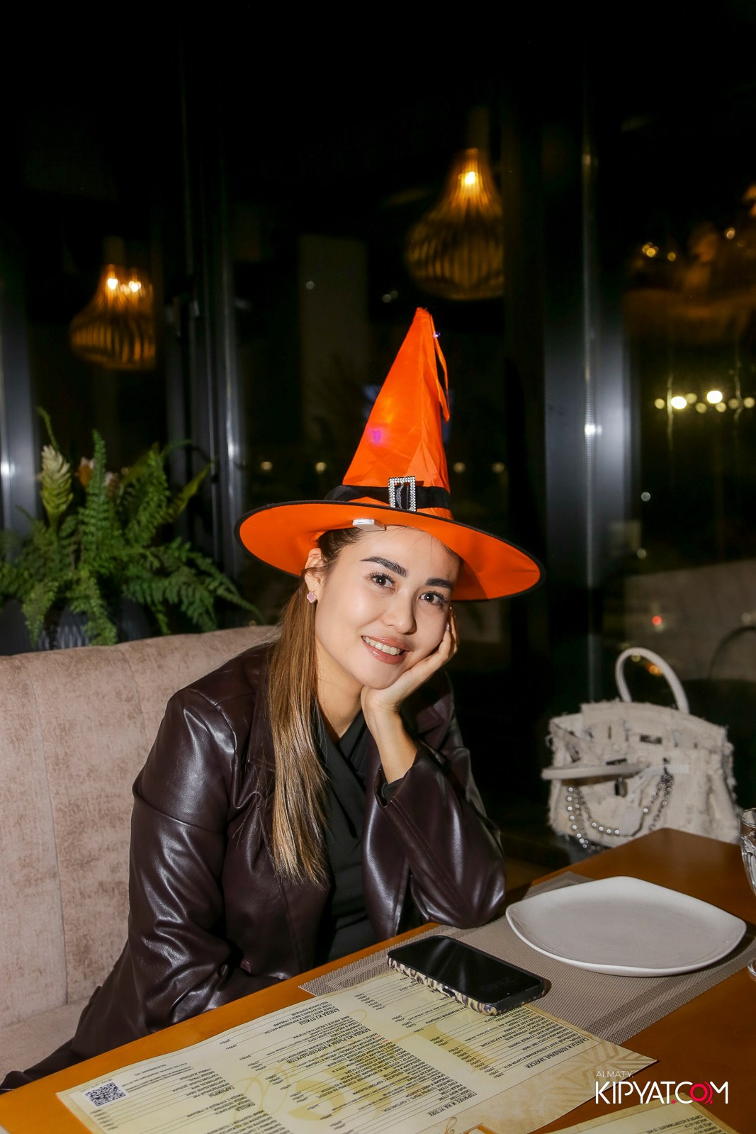 LIFE GRILL CAFE. КИПЯТКОМ АЛМАТЫ!