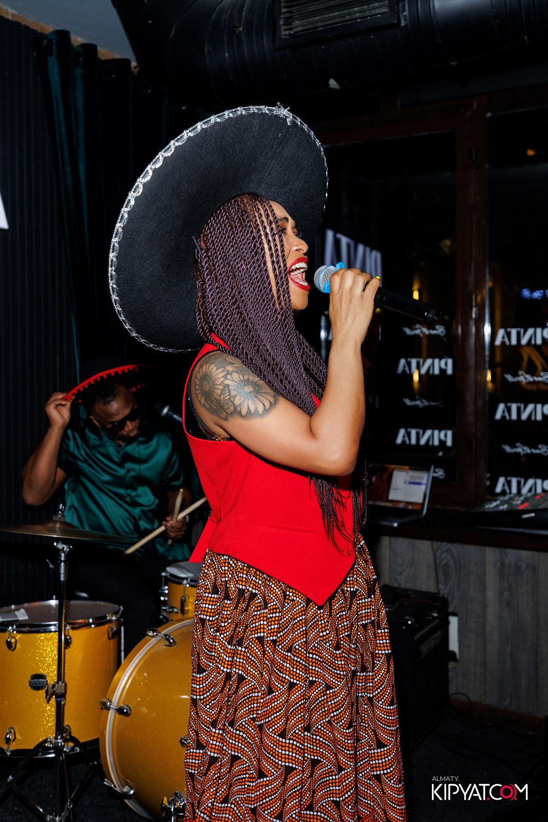 ПИНТА НА АУЭЗОВА. КИПЯТКОМ АЛМАТЫ!