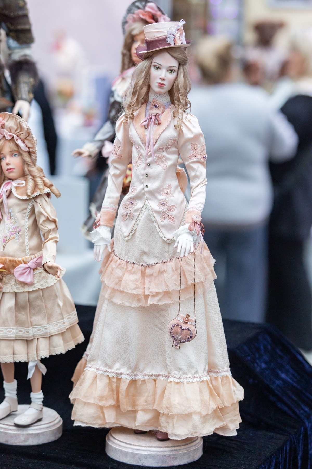 Международная выставка «Искусство куклы 2025», Москва, Гостиный двор, 9–12 октября 2025 г. Портретные фотографы в Москве — Анна и Алексей Бородины
